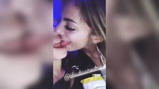 Il bacio lesbico di Chadia Rodriguez