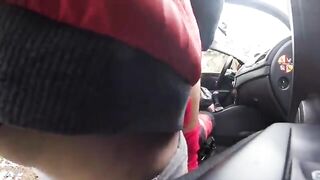 Puttana scopata in auto 2