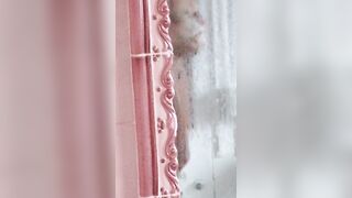 Mia moglie Letizia sotto la doccia 1