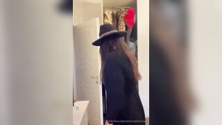 Antonella Mosetti ci mostra tutto su OF