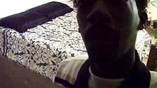 Nero riceve una puttanella e la filma