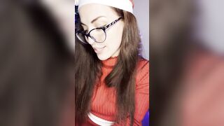 Camgirl puttana ci fa gli auguri