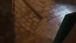 Beccati a trombare nel vicolo