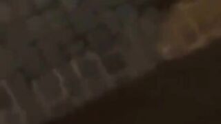 Beccati a trombare nel vicolo