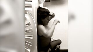 Ludovica, matura romana vogliosa di essere scopata sul tavolo