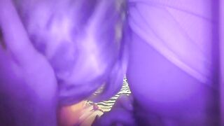 Nonnina gay si succhia il cannolo