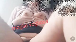 Anteprima del video: Faccio cam con un bull e gli mostro i capezzoli turgidi