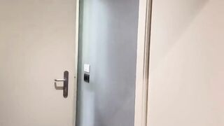 Corriere amazon si sbatte la puttana