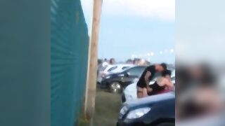 Beccati a trombare nel parcheggio pubblico