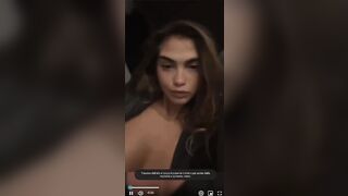 Anteprima del video: Zoccoletta di OF ci mostra tette e passera