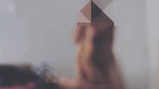 Lei sbattuta dal ragazzo