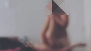 Lei sbattuta dal ragazzo