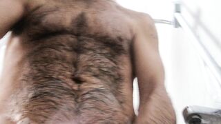 io che mi masturbo sotto la doccia