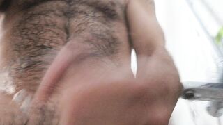 io che mi masturbo sotto la doccia