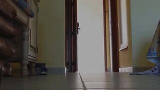 La troia chiama il servizio in camera - Prima Parte