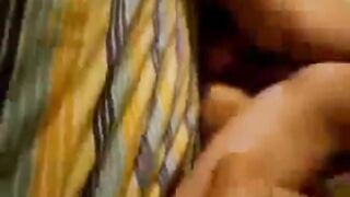 Mio marito mi riprende mentre cavalco un vero uomo