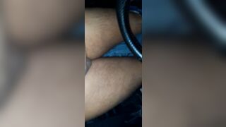 Beve la sborra fino all'ultima goccia