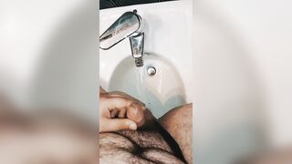 Anteprima del video: Ragazzo cazzo piccolo sborra tantissimo!