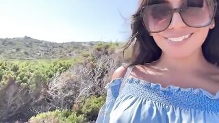 Blogger maiala va in spiaggia per masturbarsi