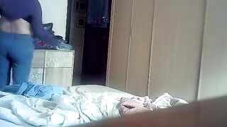 Marito guardone filma la moglie di nascosto