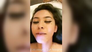 Schizzi di sborra per tre puttane lesbiche