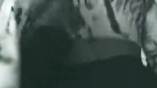 Giovane biondina tedesca pagata per scopare