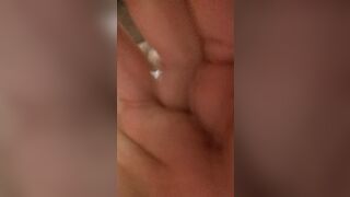 Mi sega con i piedi in calze