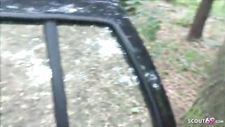 Il puttaniere nero cattura una troietta bianca