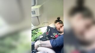 Sesso sfrenato con la Maria in auto