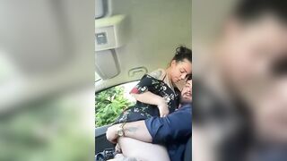 Sesso sfrenato con la Maria in auto