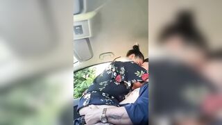 Sesso sfrenato con la Maria in auto