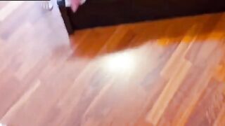 CORNUTO! GUARDA COME MI SCOPA IL MIO AMICHETTO !