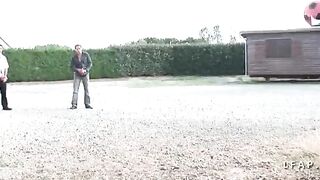 Puttana francese scopata da piu' clienti contemporaneamente