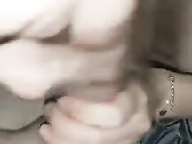 Dai troia che mi stai facendo sborrare !