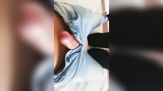 Giovane studentessa del liceo soddisfa il porco