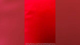 Ancora la negretta troia ci fa sognare