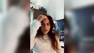 Anteprima del video: Francesca d'adamo ci riscalda il cazzo