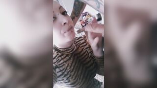 Mostro le mie doti da pompinara a ragazzo appena conosciuto