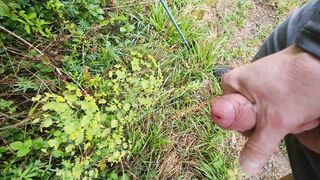 Sborrata nei boschi per un amica