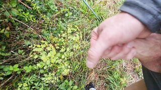 Sborrata nei boschi per un amica