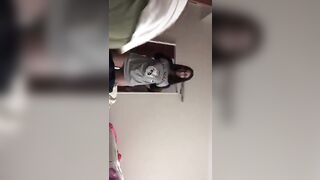 Diciottenni ispaniche si divertono su chatroulette