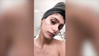 La vlogeer fa la diretta per le sue followers