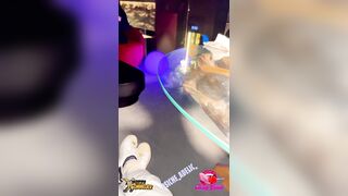 Anteprima del video: Le mie amiche troie escono la fica al Club