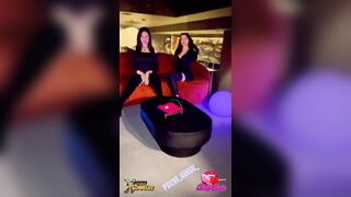 Le mie amiche troie escono la fica al Club