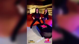 Le mie amiche troie escono la fica al Club