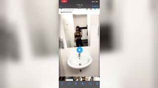 Anteprima del video: Vanitosa troia italiana tatuata fa una diretta