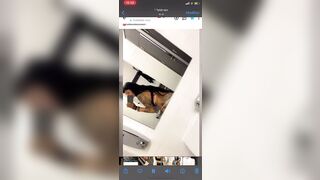 Vanitosa troia italiana tatuata fa una diretta