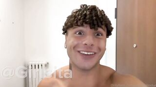 Anteprima del video: Saix alla scoperta dei buchi magici !