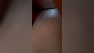 Il BULL lega mia moglie e le infila la lingua nel culo