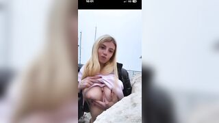 Virtual girlfriend manda un video al suo boy